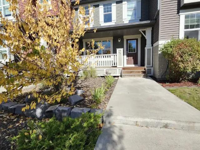 Cozy 4 bedroom, 3.5 bath, double garage