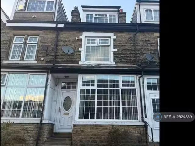 Deal! 4 bedroom terraced house for rent in Farfield Terrace, B.