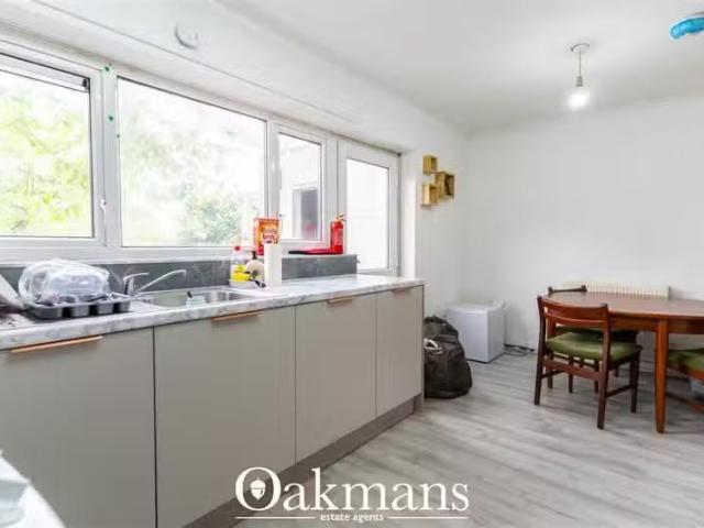 Deal! 4 bedroom house for rent in Beeston Close, Birmingham, B6