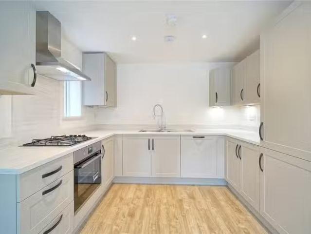 Nice 4 bedroom house for rent in Consort Avenue, Trumpington.