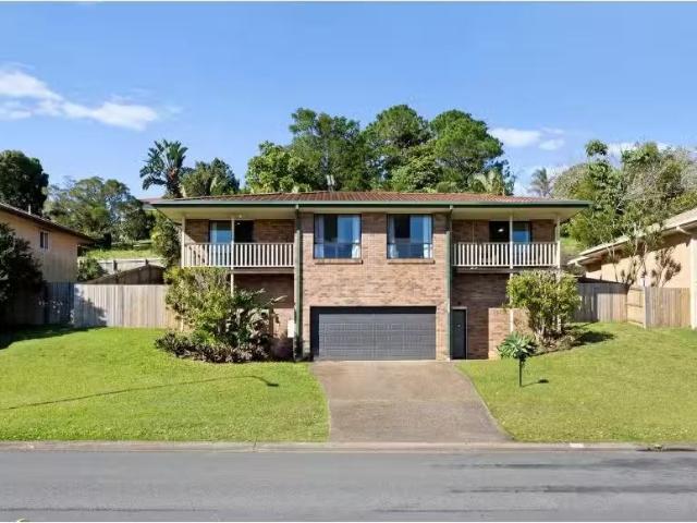Nice 4 BR 108 Darlington Drive, BANORA POINT House for rent L.