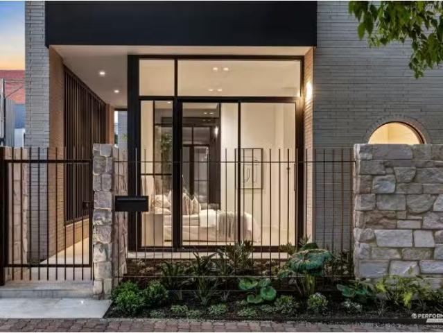 Deal! 4 BR 108 Kermode Street, North Adelaide House for rent.