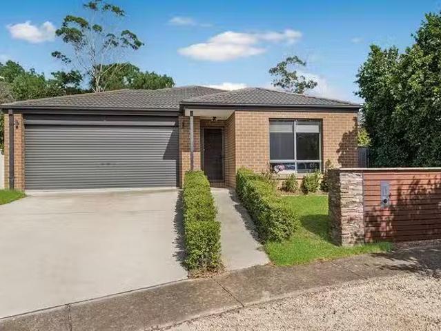 Charming 4 BR 10 Skibo Heights, White Hills, VIC 3550