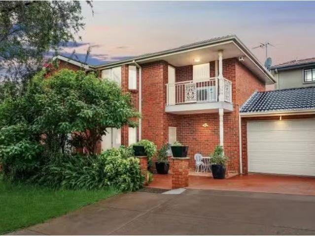 Charming 4 BR 10B Thompson Street, Earlwood House for rent Li.