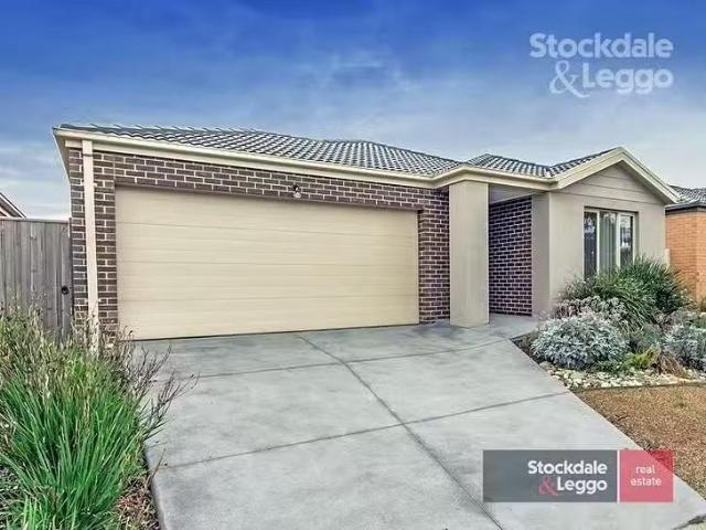 Unique 4 BR 11 Oceana Street, Point Cook, VIC 3030