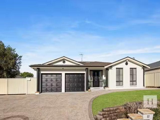 For Rent! 4 BR 11 Mountain Ash Road, Hamlyn Terrace, NSW 2259