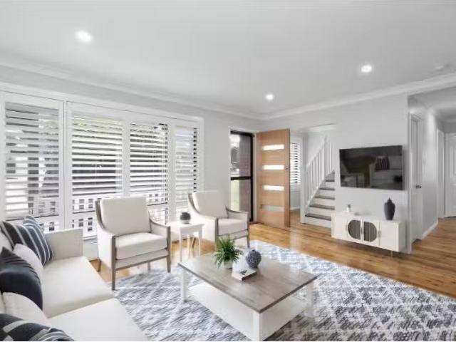 Cozy 4 BR 11 Morse Avenue, Kanahooka House for rent Listed by.
