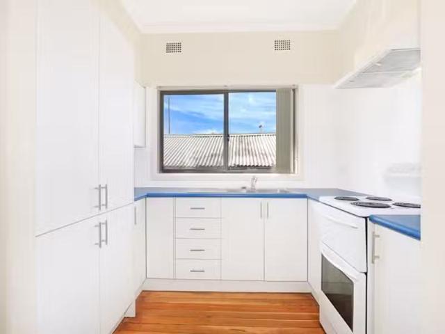Cozy 4 BR 11 Union Street, CONISTON House for rent Listed by.