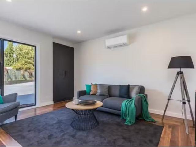 For Rent! 4 BR 11B Gluyas Street, FARRER House for rent Liste.