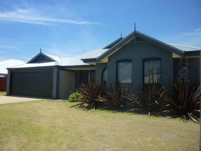 For Rent! 4 BR 123 Barton Drive, Australind, WA 6233