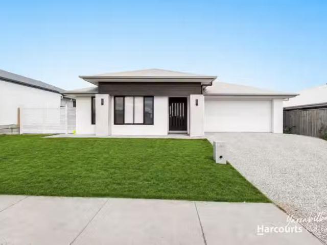 Deal! 4 BR 13 Gilles Street, YARRABILBA, QLD 4207 House for.