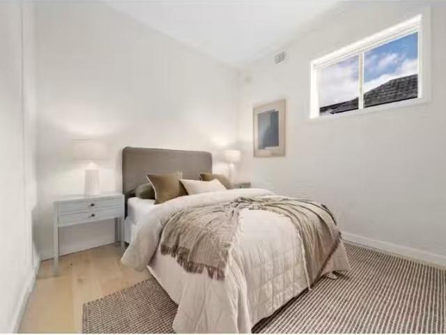 Deal! 4 BR 13 Mullens Street, Balmain Townhouse for rent List.