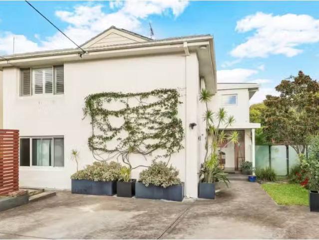 Cozy 4 BR 16 Hughes Avenue, Maroubra House for rent Listed by.