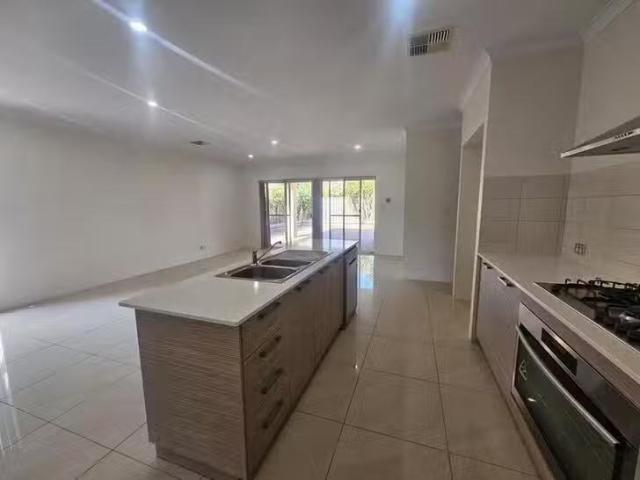 Just in! 4 BR 16 Makybe Boulevard, Byford, WA 6122