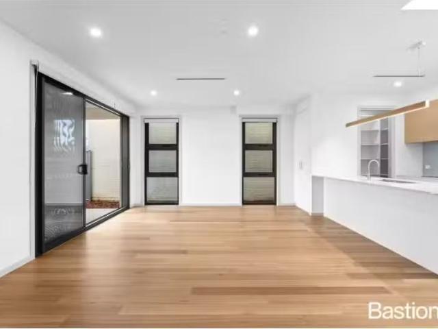 Charming 4 BR 1/7 Bogan Place, Kaleen Townhouse for rent List.