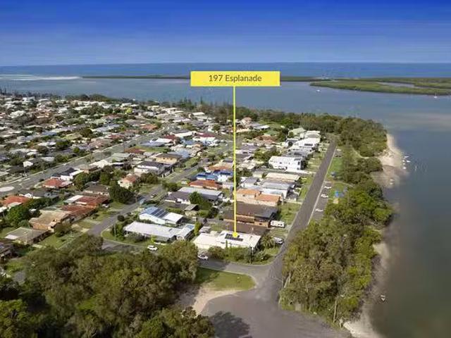 New 4 BR 197 Esplanade, Golden Beach, QLD 4551