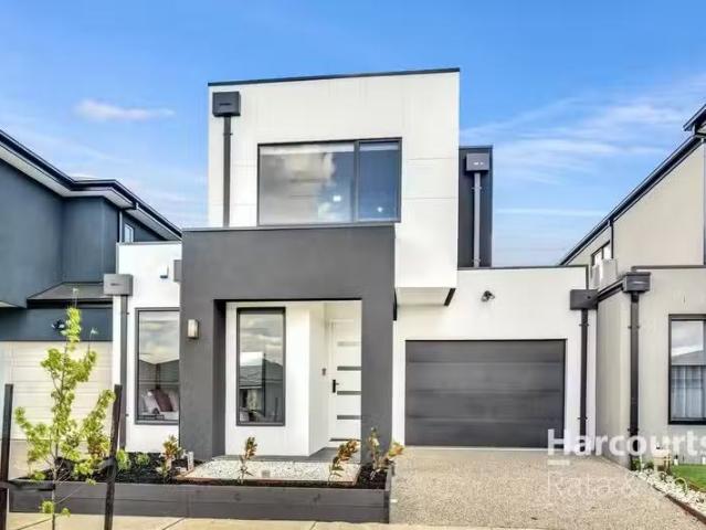 Deal! 4 BR 19 Quebec Avenue, Craigieburn, VIC 3064 House for.