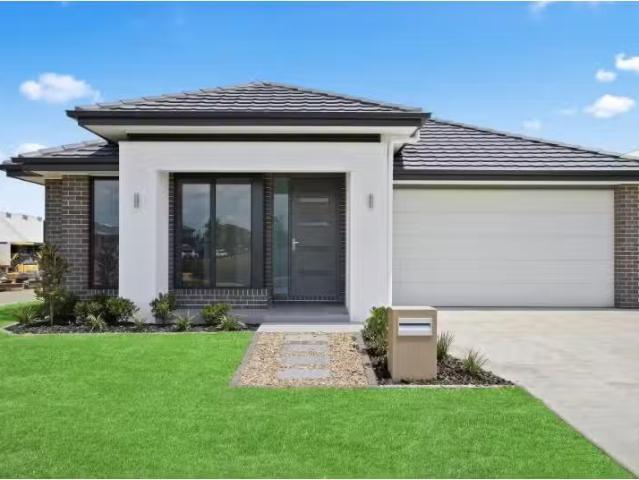 Cozy 4 BR 1 Vanderfield Cres, ORAN PARK House for rent Listed.