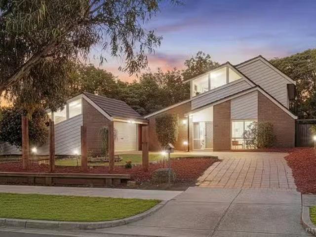 New 4 BR 1 Silverene Court, Vermont South VIC 3133 House Auc.