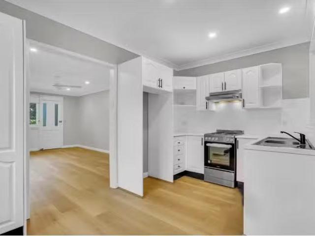 Nice 4 BR 20 Manifold Road, BLACKETT House for rent Listed by.