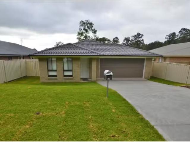 Deal! 4 BR 20 Vulture Street, ELLALONG House for rent Listed.