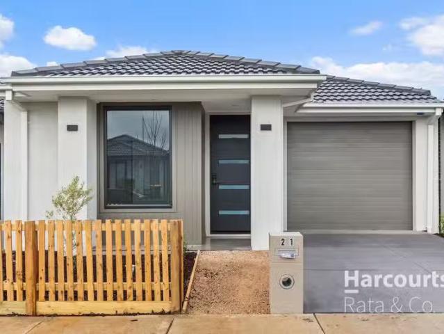 New 4 BR 21 Uttar Way, Rockbank, VIC 3335 House for Rent