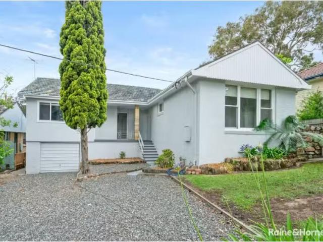 Deal! 4 BR 23 Sunset Boulevard, NORTH LAMBTON House for rent.
