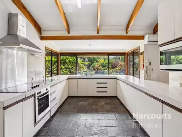 Rental! 4 BR 252b Ellenbrook Road, BULLSBROOK, WA 6084 House.