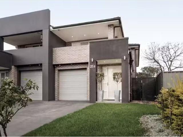 Rental! 4 BR 25B Turvey Street, Revesby Townhouse for rent Li.