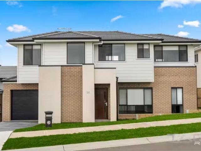 Unique 4 BR 26 Solstice Street, BOX HILL House for rent Liste.