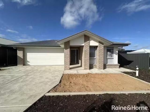 Deal! 4 BR 27 Badman Street, Munno Para Downs, SA 5115