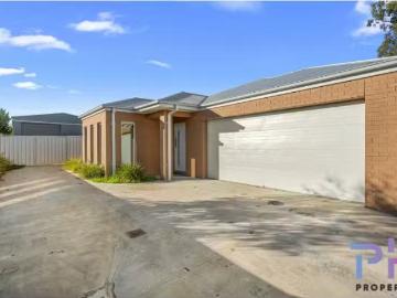 Nice 4 BR 2/8 Oakes Place, Golden Square Townhouse for rent L.