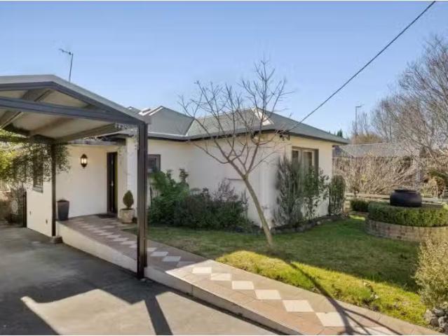 For Rent! 4 BR 29 March Street, Orange House for rent Listed.