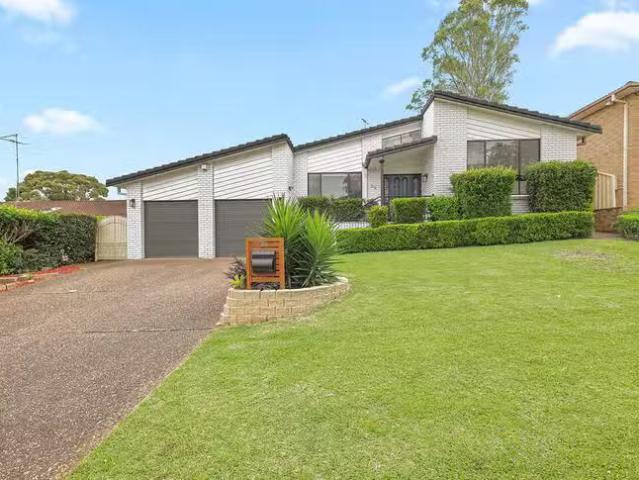 Rental! 4 BR 29 Waterfall Crescent, Cranebrook, NSW 2749