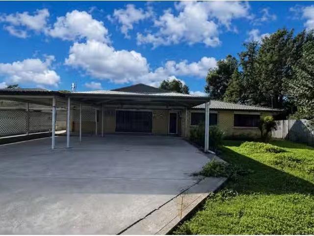 New 4 BR 2 Warrina Crescent, Moree House for rent Listed by M.