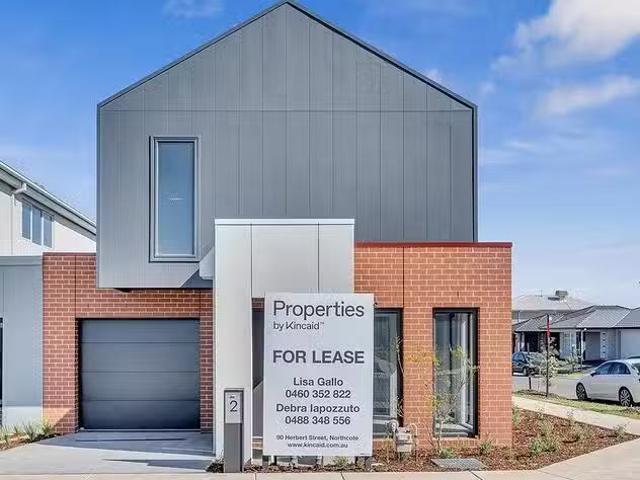 Deal! 4 BR 2 Dussehra Street, Kalkallo, VIC 3064
