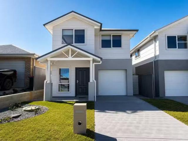 Cheap 4 BR 31 Cappella St, North Rothbury House for rent List.