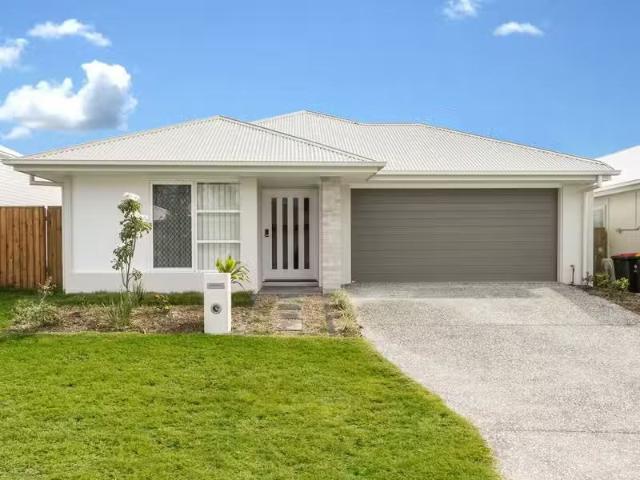 Charming 4 BR 32 Oxford Drive, FLAGSTONE, QLD 4280 House for.