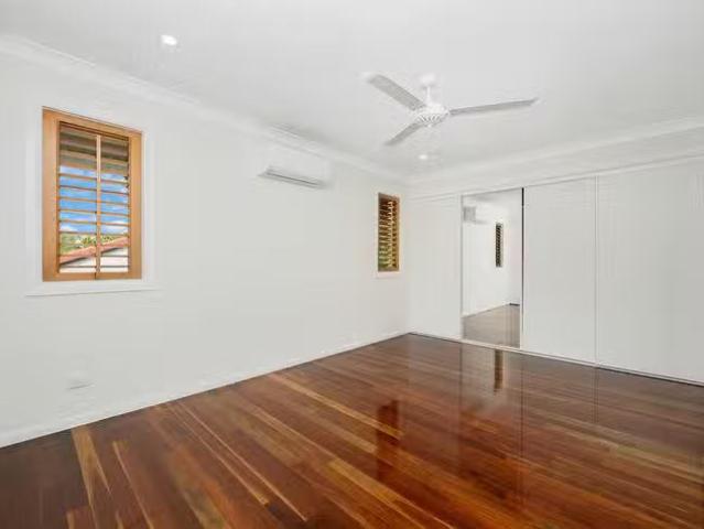 Charming 4 BR 34 Roberts Street, Hermit Park, QLD 4812