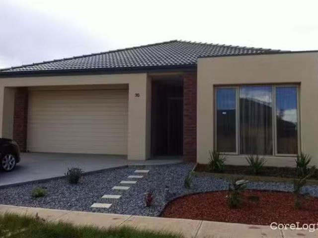 Deal! 4 BR 35 Baltic Circuit, Point Cook, VIC 3030