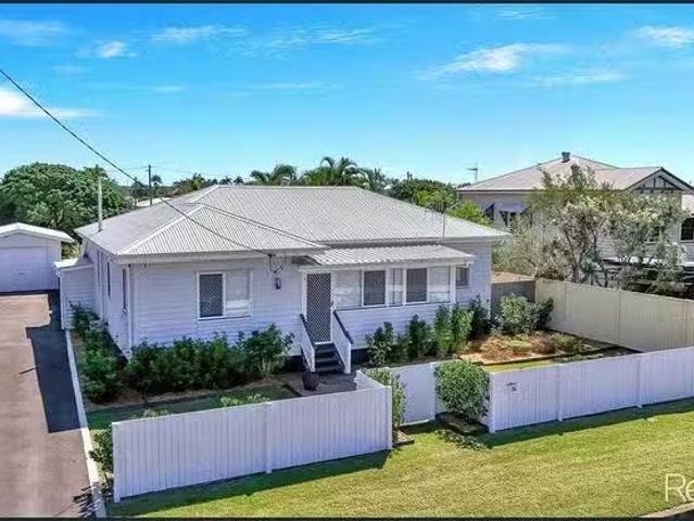 Rental! 4 BR 36 Williams Road, Svensson Heights, QLD 4670