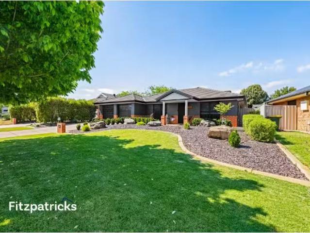 New 4 BR 37 Paldi Crescent, Glenfield Park House for rent Lis.