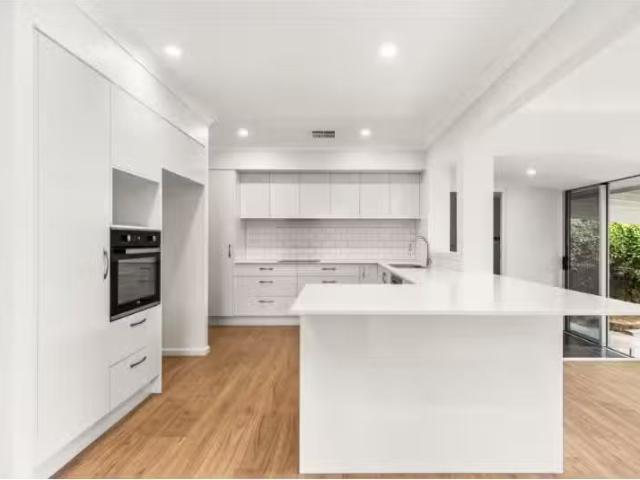Cozy 4 BR 7 Daydawn Avenue, Warners Bay House for rent Listed.