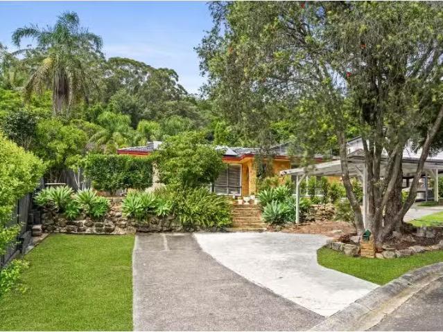 Rental! 4 BR 7 Hakea Close, Wyoming House for rent Listed by.