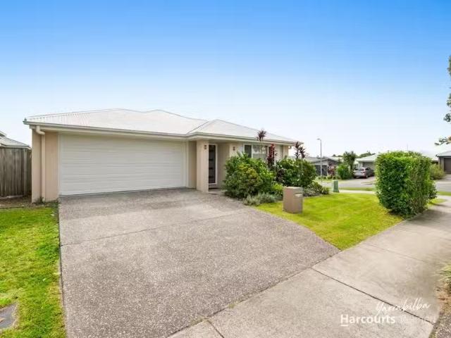 Charming 4 BR 40 Larimar Avenue, YARRABILBA, QLD 4207 House.