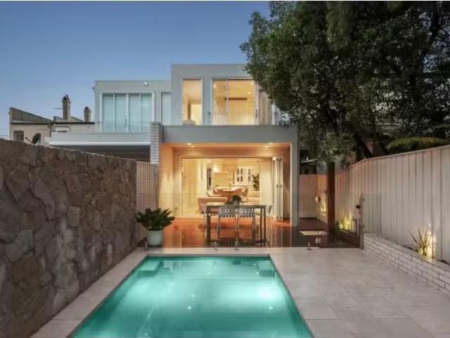 Just in! 4 BR 42 Mackenzie Street, Leichhardt House for rent.