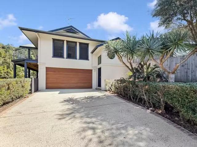 Cozy 4 BR 49 Caniaba Crescent, SUFFOLK PARK House for rent Li.
