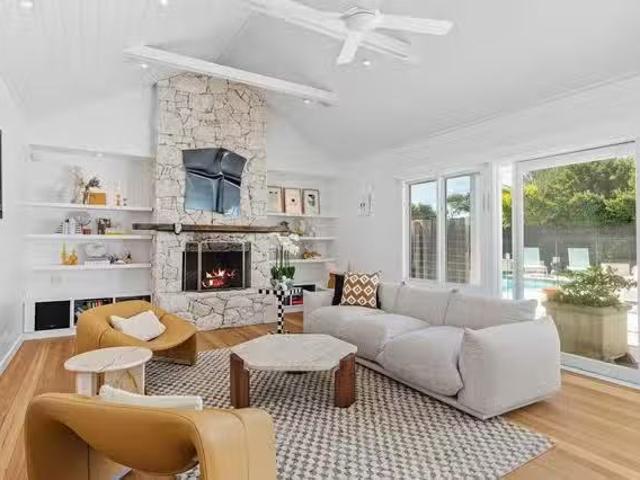 Rental! 4 BR 4 rooms apartment in Sorrento