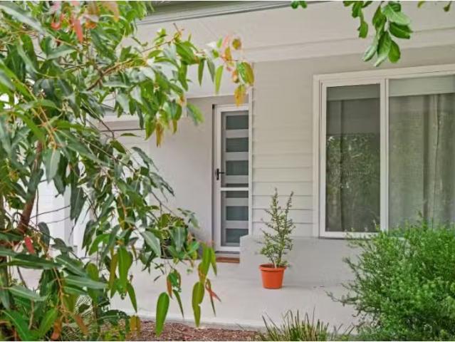 Nice 4 BR 4 Seaside Boulevard, FERN BAY House for rent Listed.