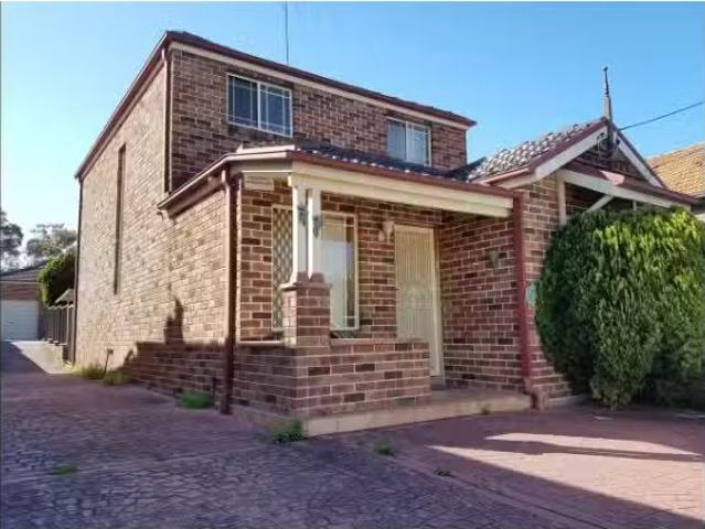 Charming 4 BR 50 Baker Street, ENFIELD House for rent Listed.